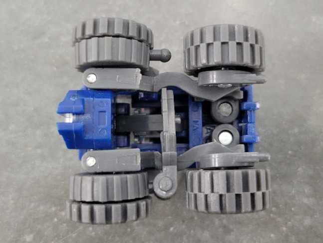 Wheelie Legends Missing Arm - Hasbro (Revenge Of The Fallen) action figure collectible - Main Image 4