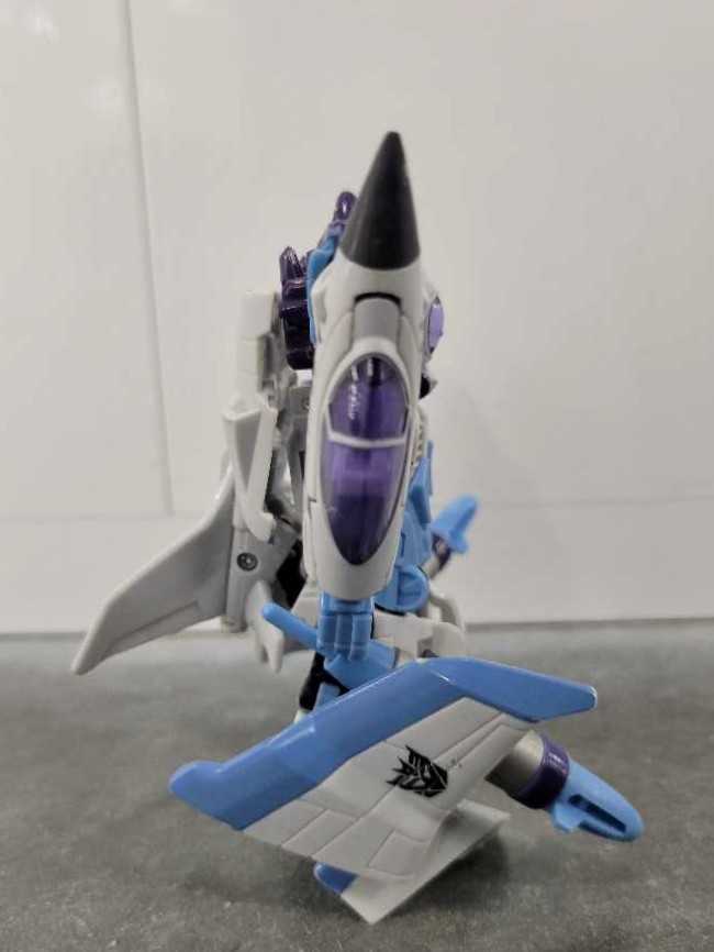 Jetblade Robot Mode - Hasbro (Hunt For The Decepticons) action figure collectible - Main Image 3