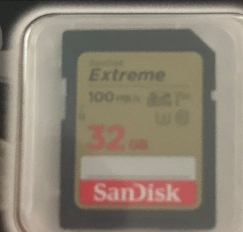 Sandisk 32gb Extreme Sdhc Uhs-i Memory Card Up To 100mb S With Sandisk Professional Pro-reader Sd And Microsd High Performance Card Reader  action figure collectible [Barcode 619659188924] - Main Image 2