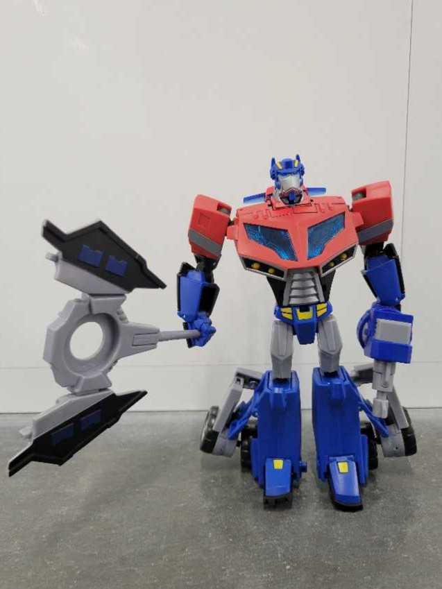 Optimus Prime Voyager - Hasbro (Animated) action figure collectible - Main Image 2