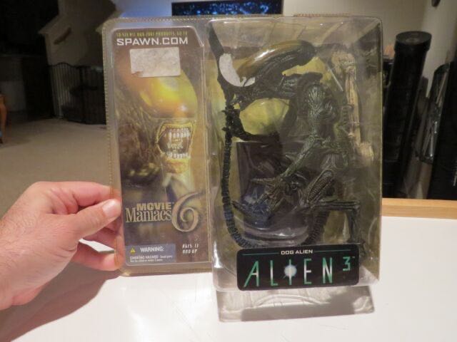 Alien - Mcfarlane Dog Alien  action figure collectible - Main Image 2