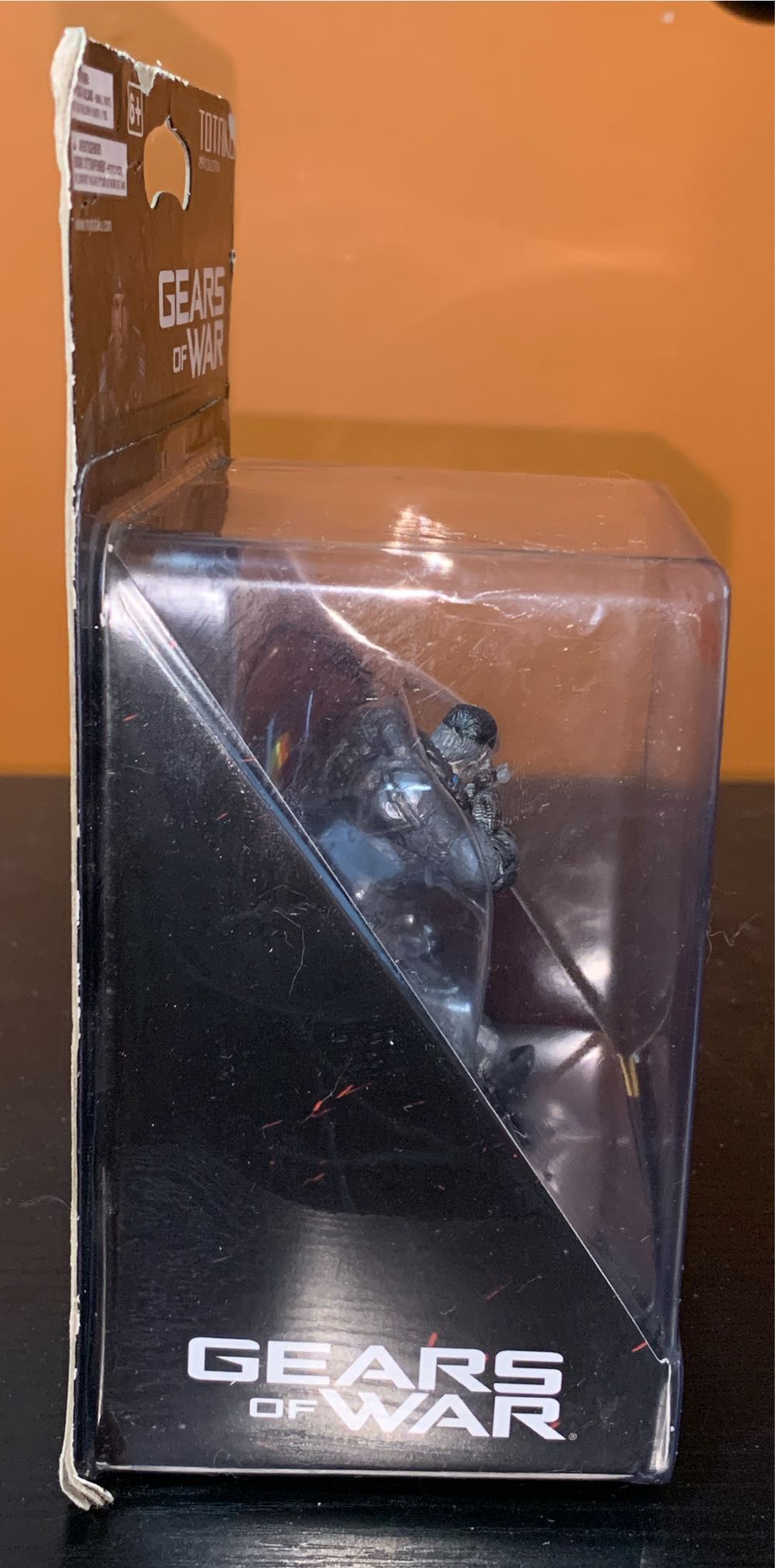 Gears Of War: Marcus Fenix - TOTAKU (Gears Of War) action figure collectible [Barcode 719546179339] - Main Image 4