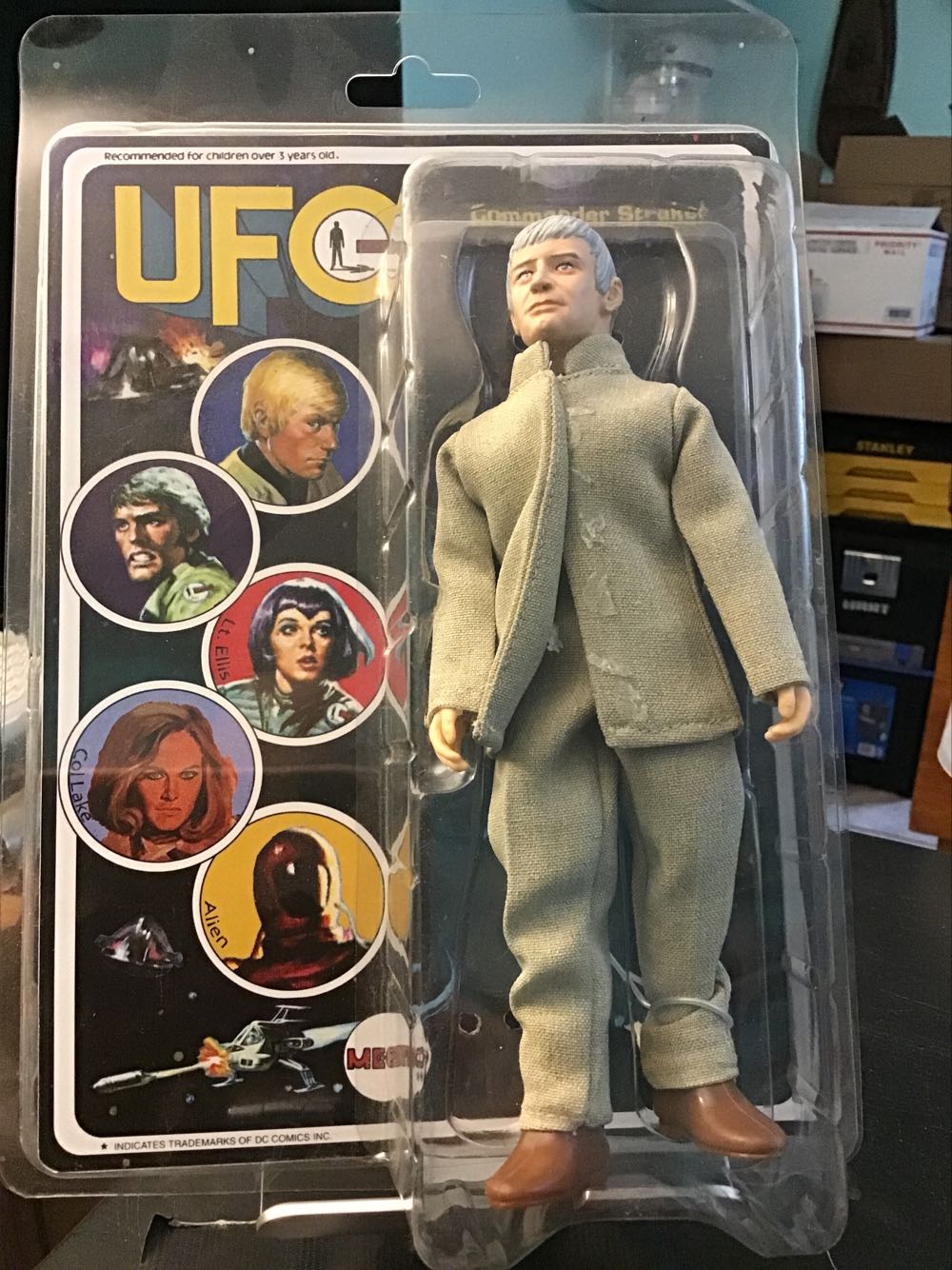 Red Merry Christmas Oval Bucket Pail 5x13x7 With Carrying Handles By Akj Ideal For Decorations Parties Festive Home Schools Church Gifts Fruit Candy Supplies Storage Tub