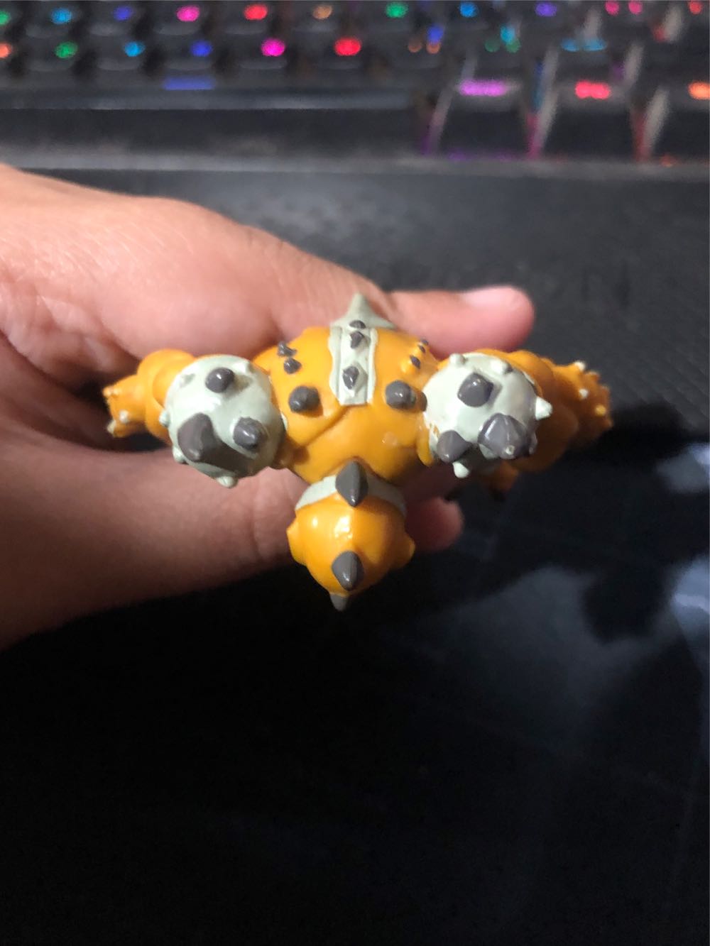 El Rastreador - Gormiti (Naranja) action figure collectible - Main Image 4