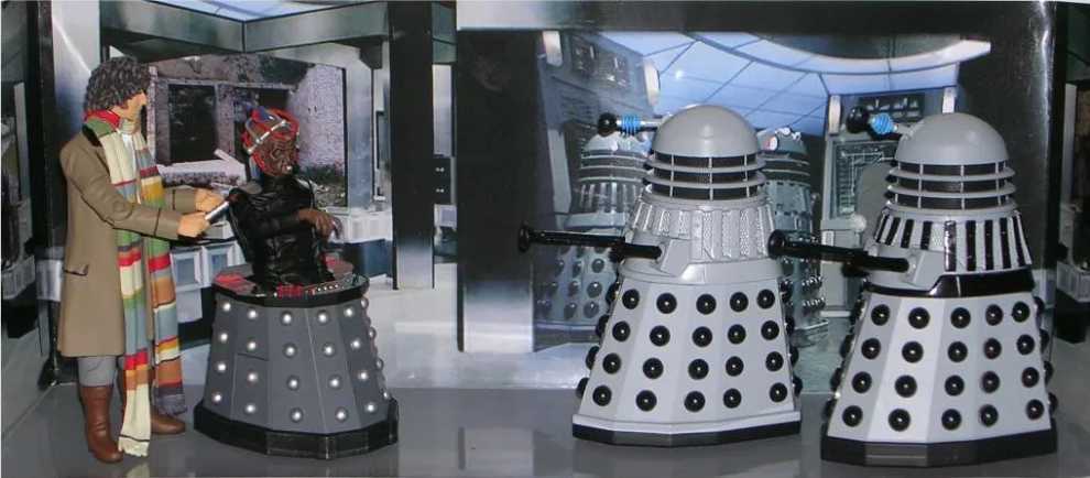 4th Doctor - Destiny of the Daleks Collectors’ Set - Character Options (Doctor Who) action figure collectible - Main Image 3