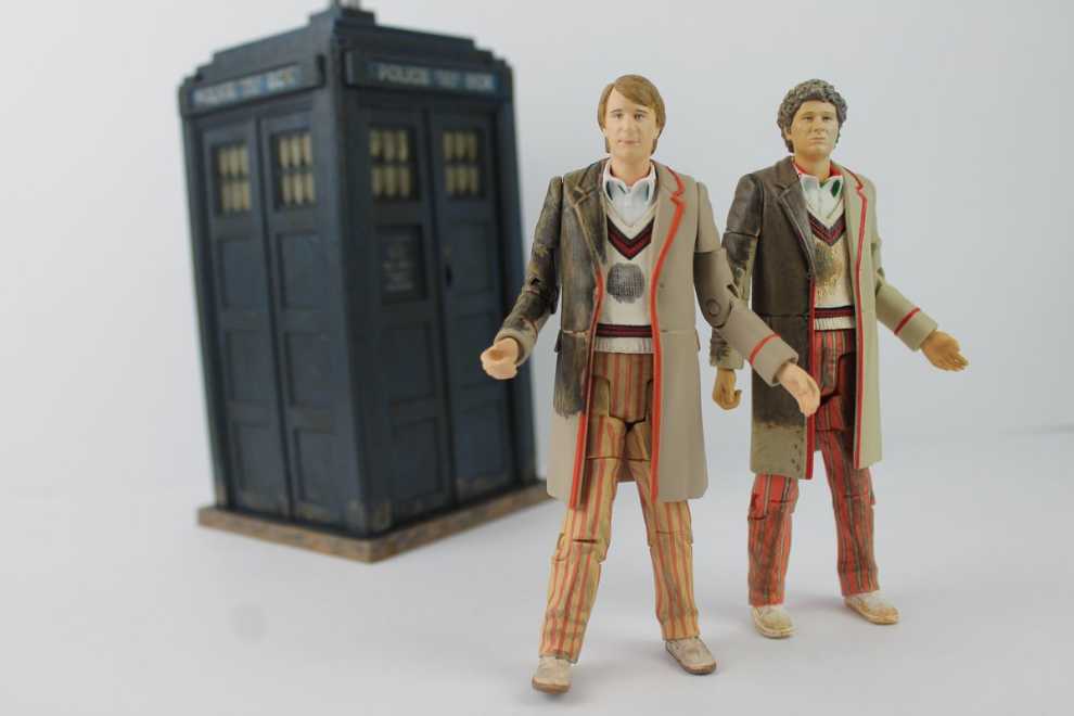 5th Doctor and Tardis (from The Caves of Androzani) - Character Options (Doctor Who) action figure collectible - Main Image 4