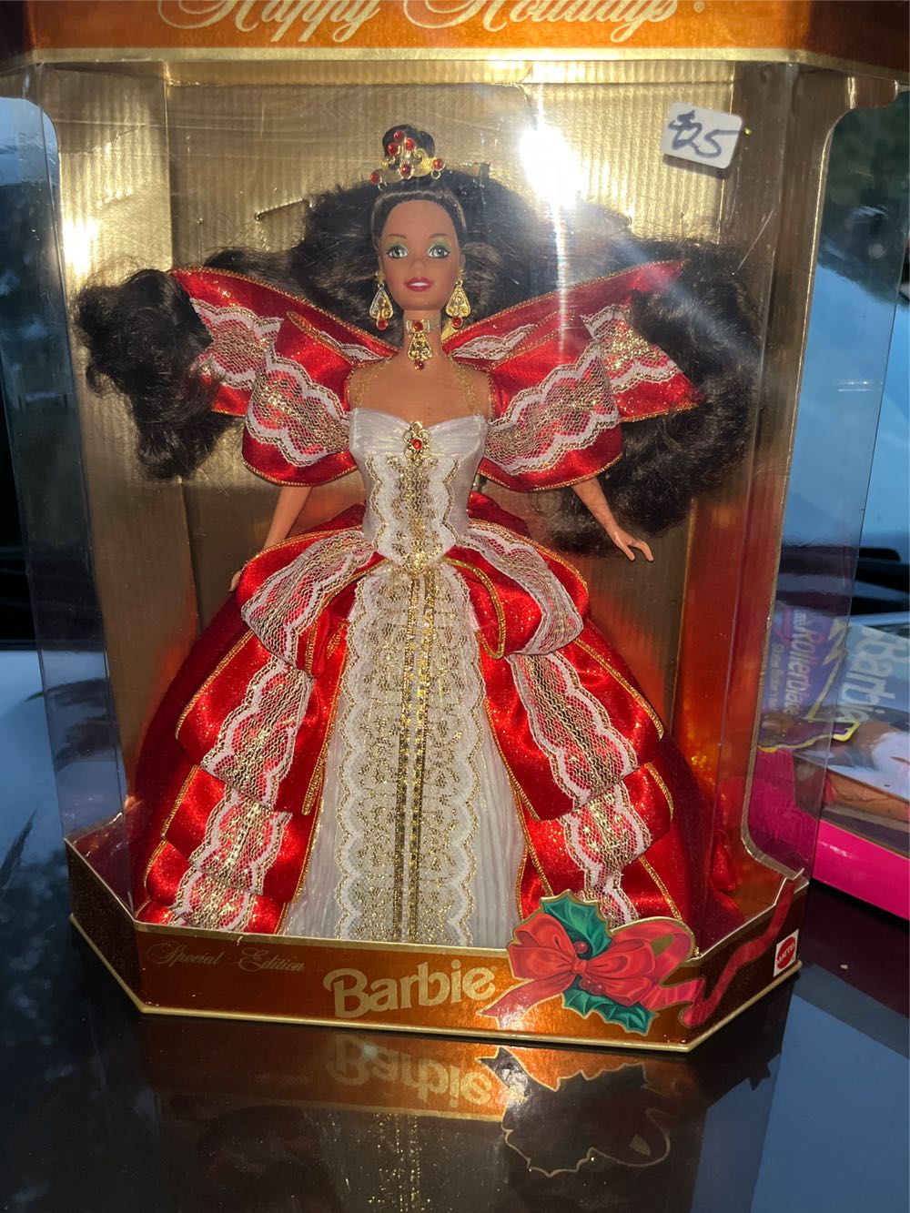 Holiday Barbie 1997  action figure collectible [Barcode 074299178320] - Main Image 2