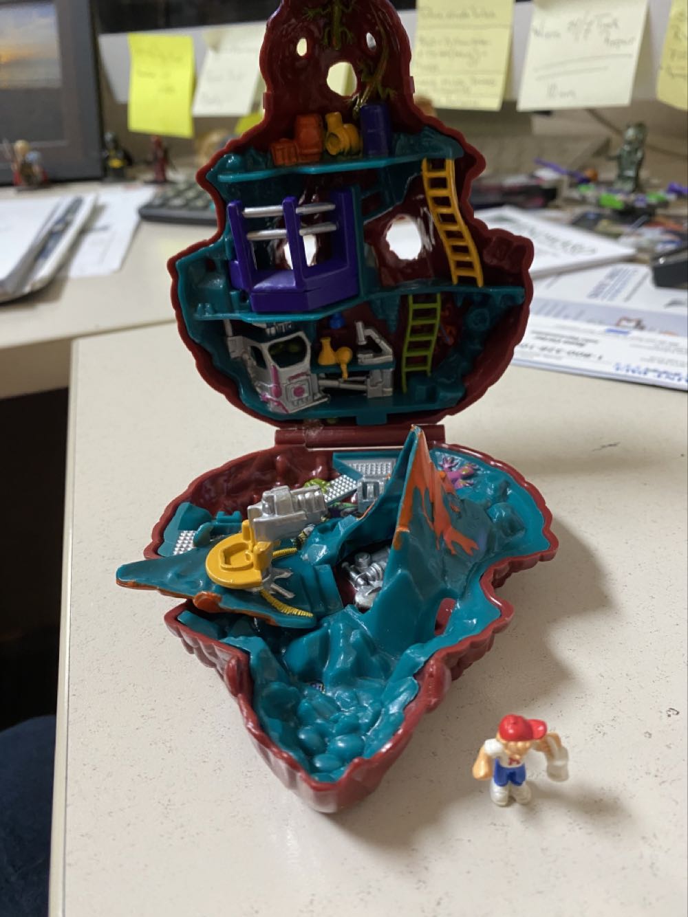 Mighty Max Dino - Bluebird action figure collectible - Main Image 2