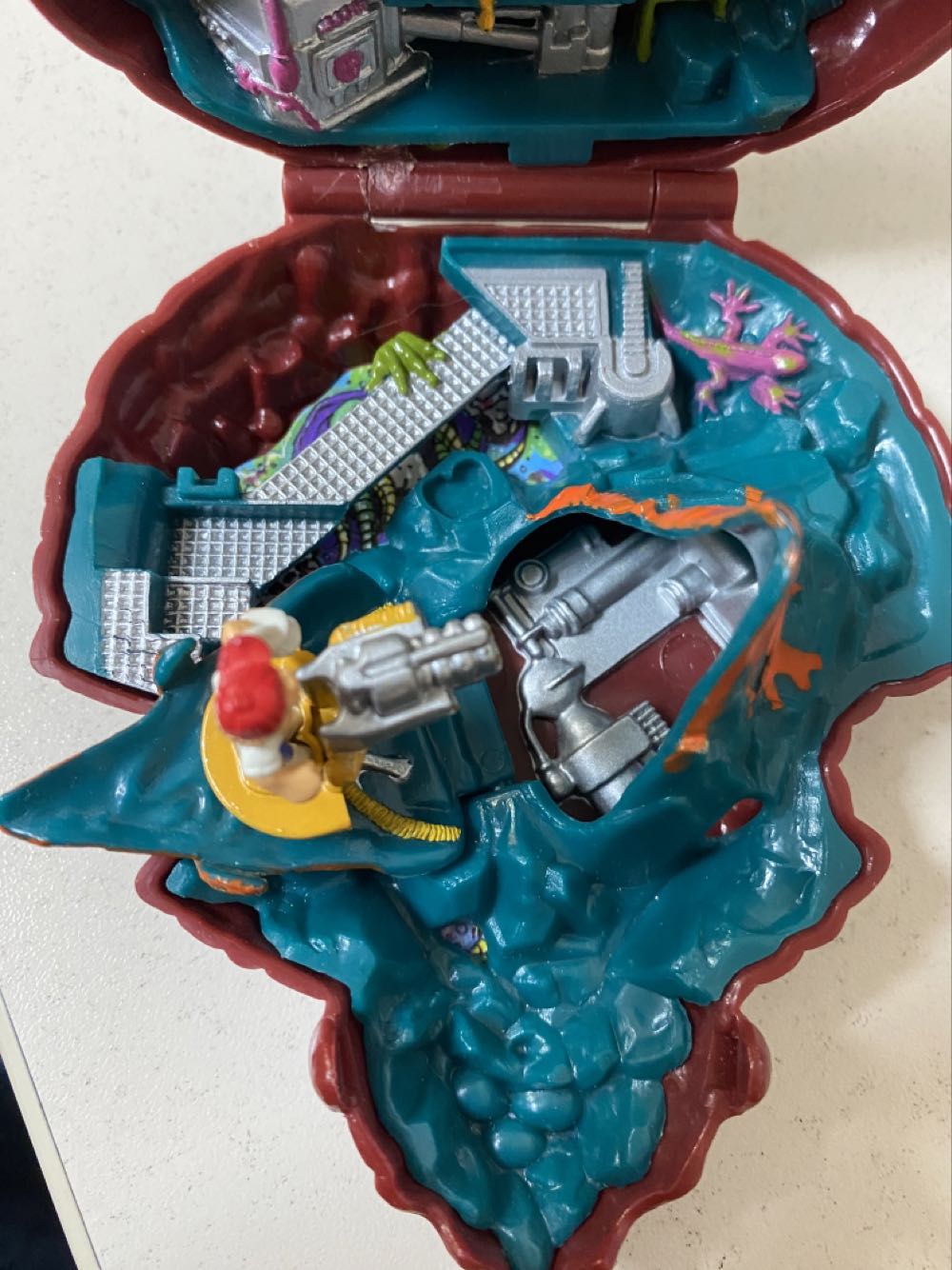 Mighty Max Dino - Bluebird action figure collectible - Main Image 3