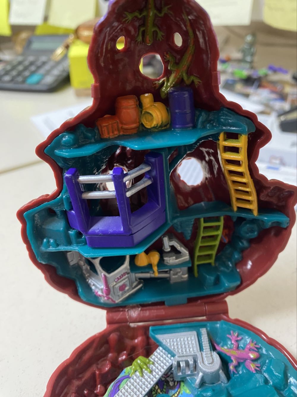 Mighty Max Dino - Bluebird action figure collectible - Main Image 4