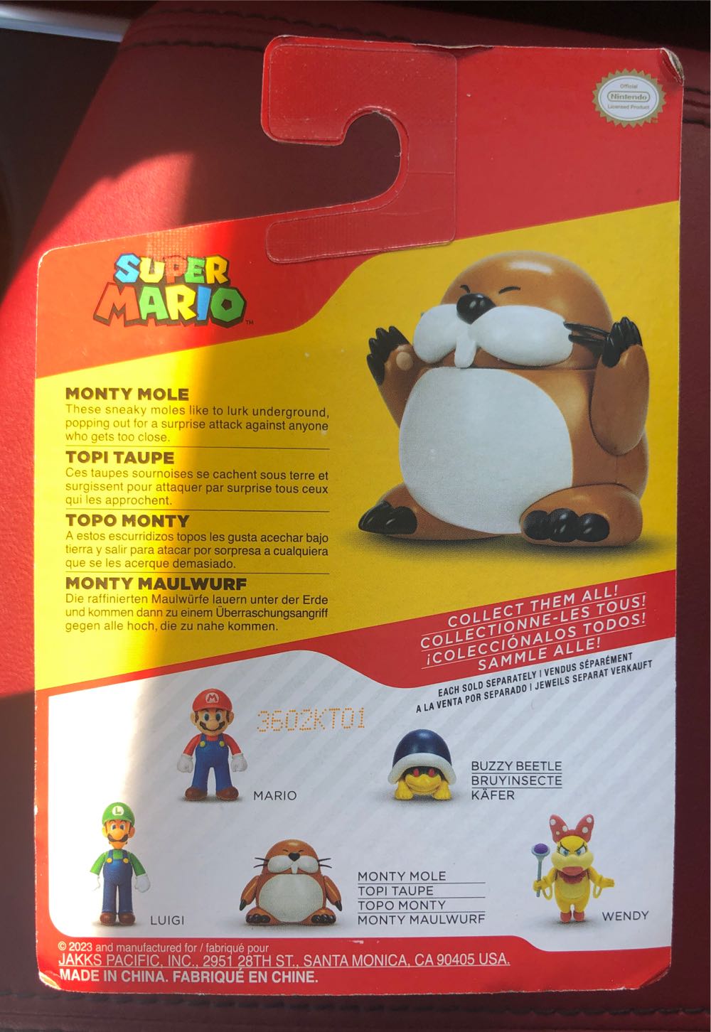 Monty Mole - Jakks Pacific (Super Mario) action figure collectible [Barcode 192995418325] - Main Image 2