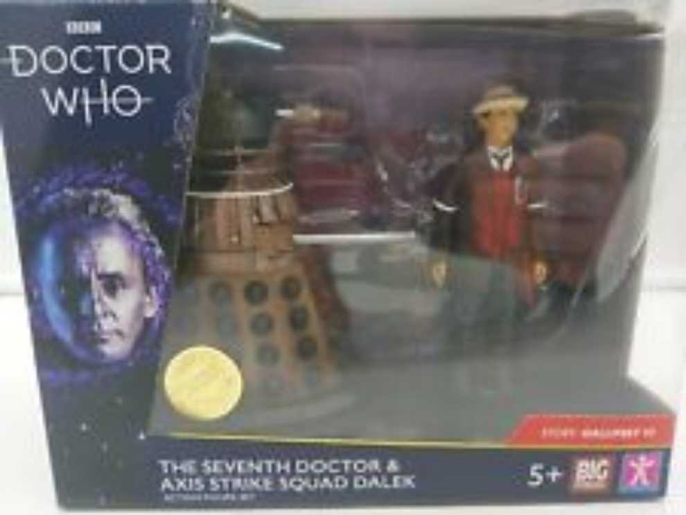 7th Doctor and Axis Strike Squad Dalek - Character Options (Doctor Who) action figure collectible - Main Image 2