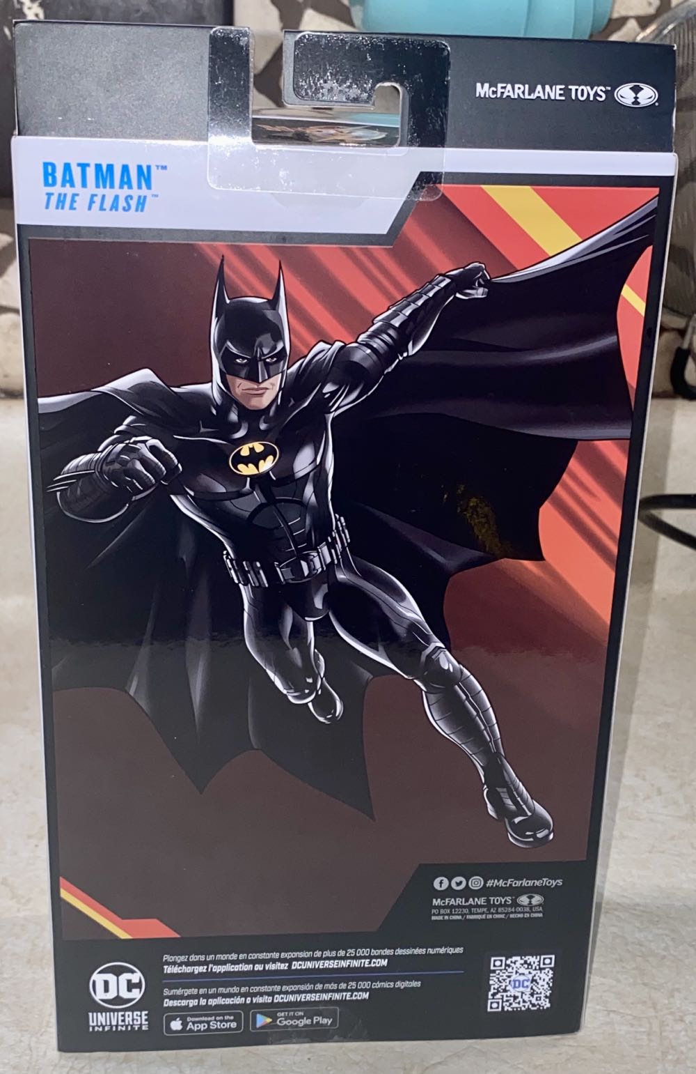 DC Multiverse - The Flash (Movie): Batman (Multiverse) - McFarlane Toys (The Flash (Movie)) action figure collectible [Barcode 787926155228] - Main Image 2