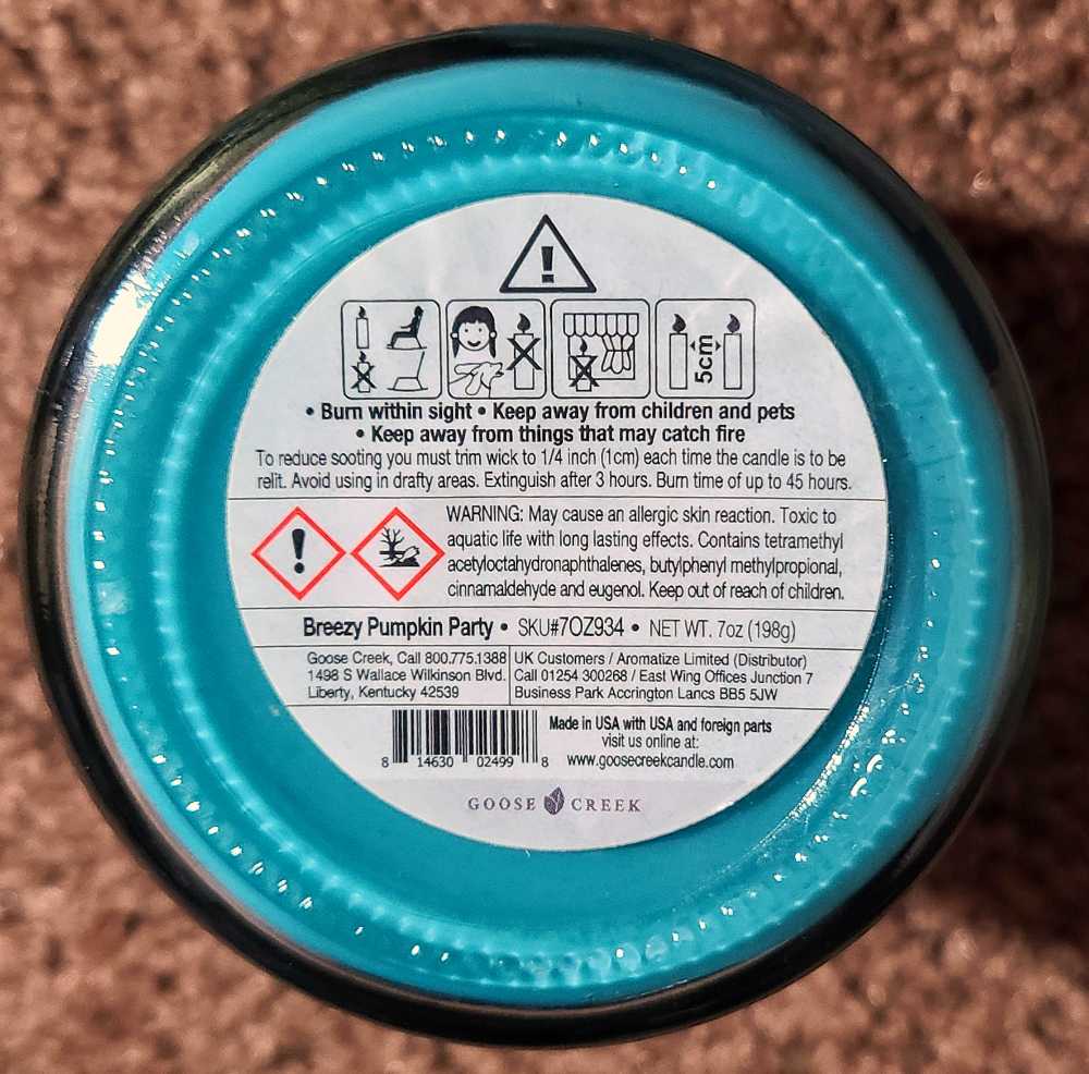 CANDLE: Halloween Goose Creek Breezey Pumpkin Party 2020 - Goose Creek Candle (Halloween Candle) action figure collectible - Main Image 2