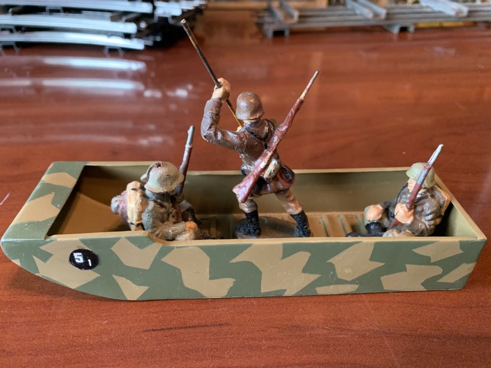 Elastolin German Boat & Soldiers - Elastolin (German) action figure collectible - Main Image 2
