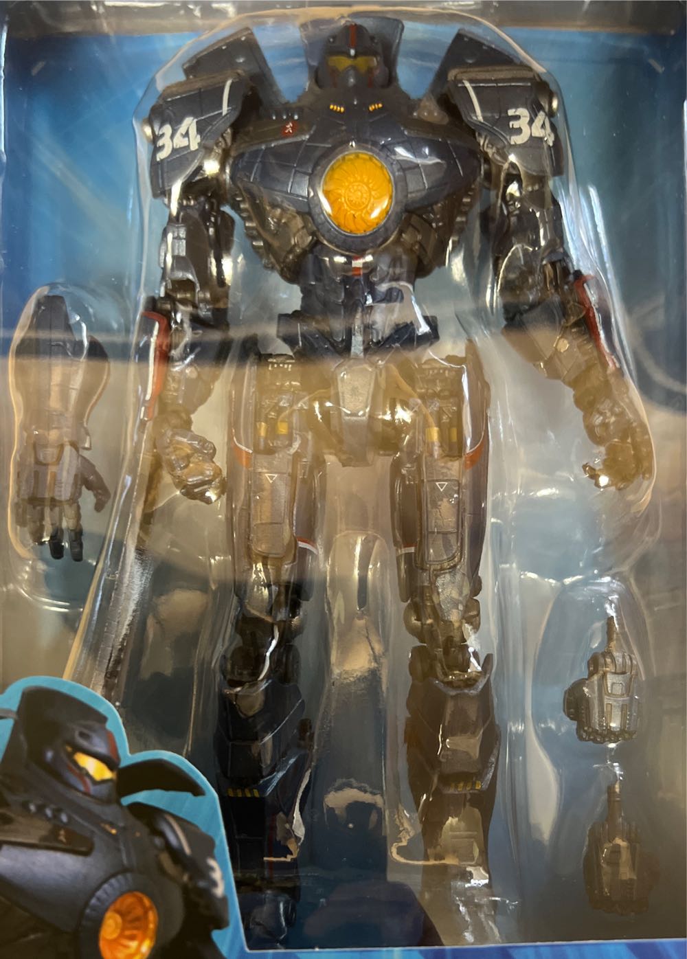 DST Pacific Rim: DLX Gipsy Danger - Diamond Select (Pacific Rim) action figure collectible [Barcode 699788827253] - Main Image 3