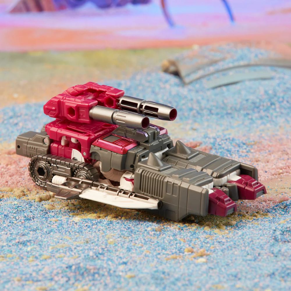 Legacy Deluxe Class Skullgrin - Hasbro (Transformers) action figure collectible - Main Image 3