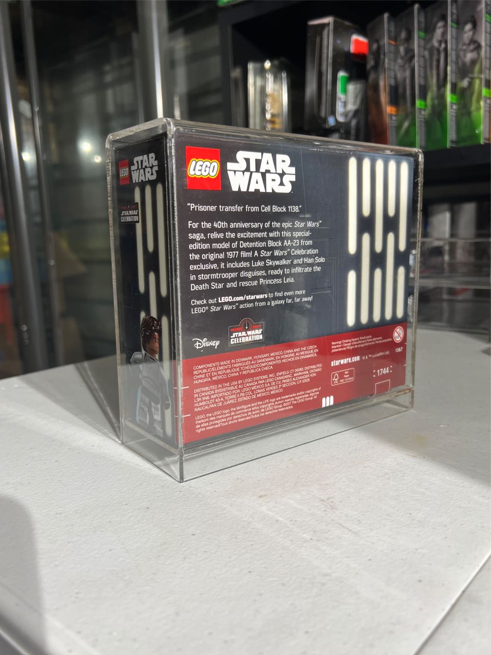Lego Detention Block Rescue Celebration Exclusive - Lego action figure collectible - Main Image 2