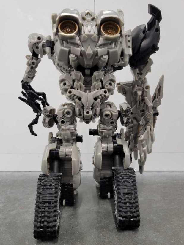 Megatron Leader Robot Mode - Hasbro (Revenge Of The Fallen) action figure collectible - Main Image 4