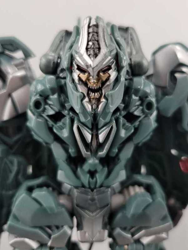 Funko Pop! Nightmare Before Christmas Disney Zero With Bone Exclusive Figure