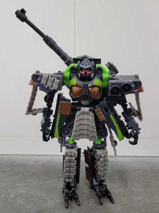 Banzitron Robot Mode - Hasbro (Hunt For The Decepticons) action figure collectible - Main Image 2