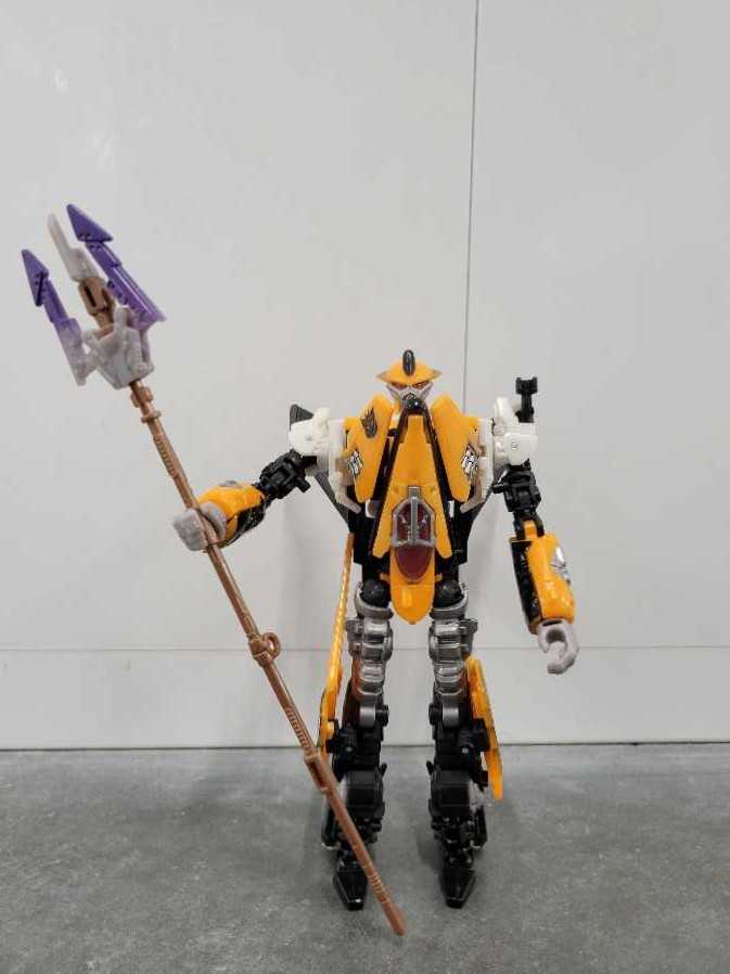 Terradive 1st Robot Mode - Hasbro (Hunt For The Decepticons) action figure collectible - Main Image 2