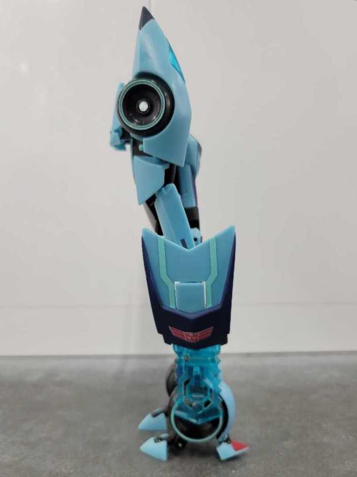 Blurr Robot Mode - Hasbro (Animated) action figure collectible - Main Image 3