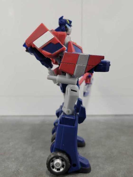 Optimus Prime VS Megatron The Battle Begins - Hasbro (Animated) action figure collectible - Main Image 3