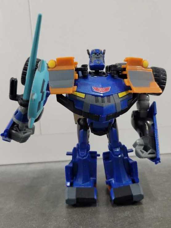 Sentinel Prime - Hasbro (Animated) action figure collectible - Main Image 2