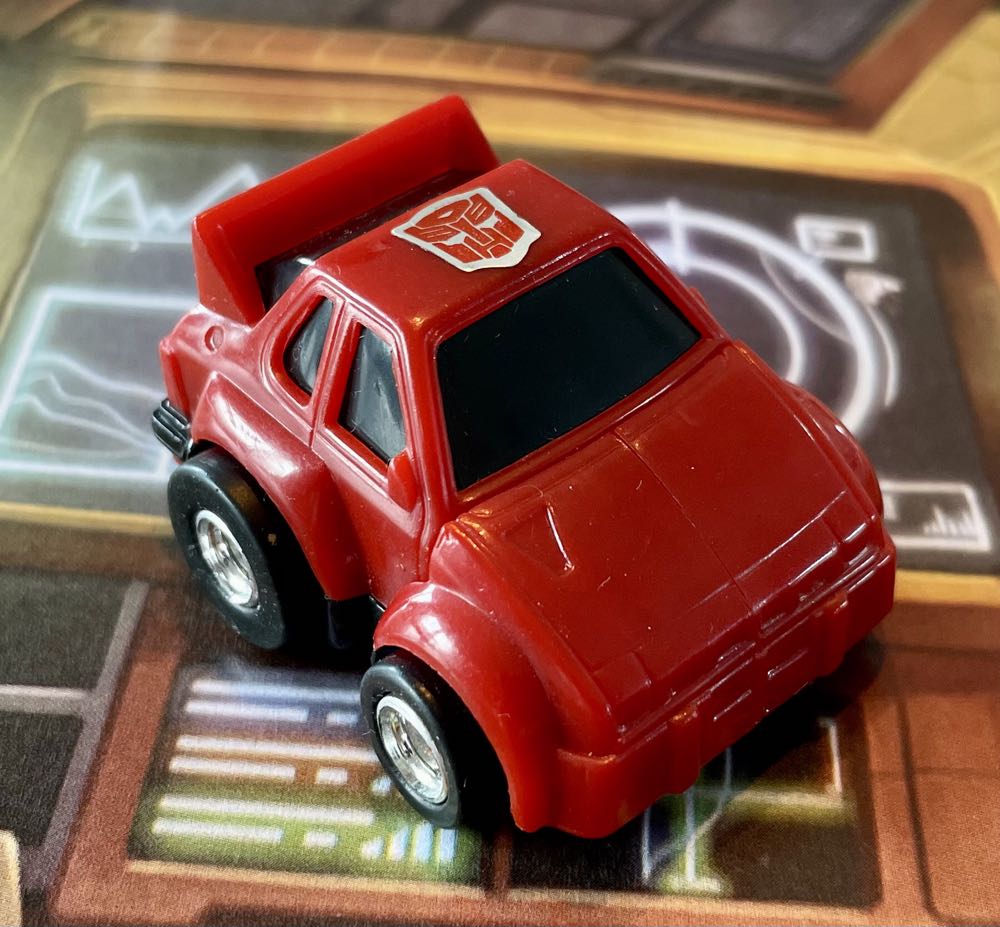 G1 Cliffjumper - Hasbro (Transformers) (Transformers G1) action figure collectible - Main Image 2