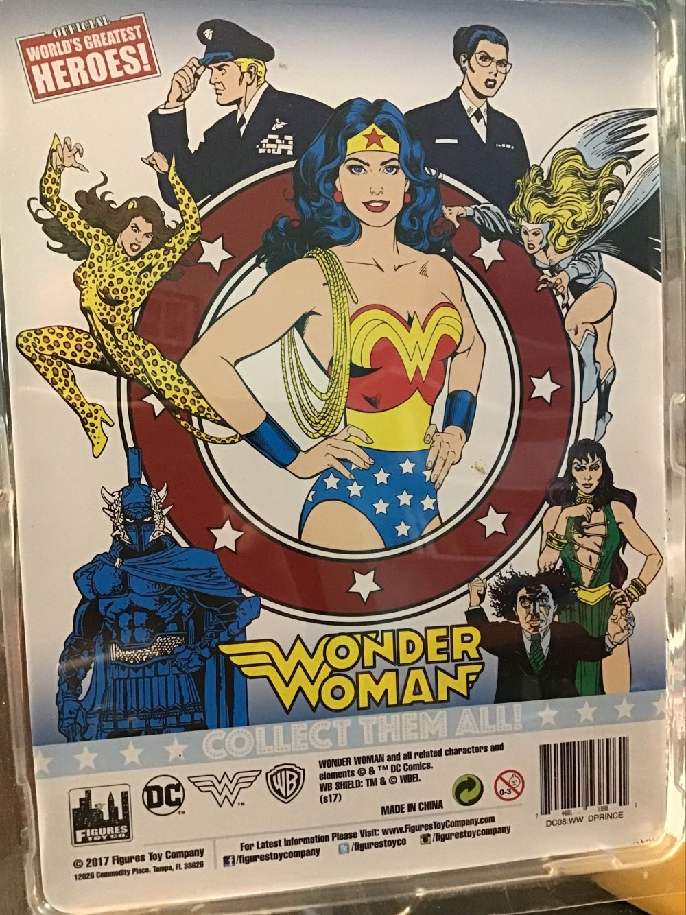 WONDER WOMAN- Diana Prince - Official World’s Greatest Superheroes! (Wonder Woman) action figure collectible [Barcode 744881538961] - Main Image 2