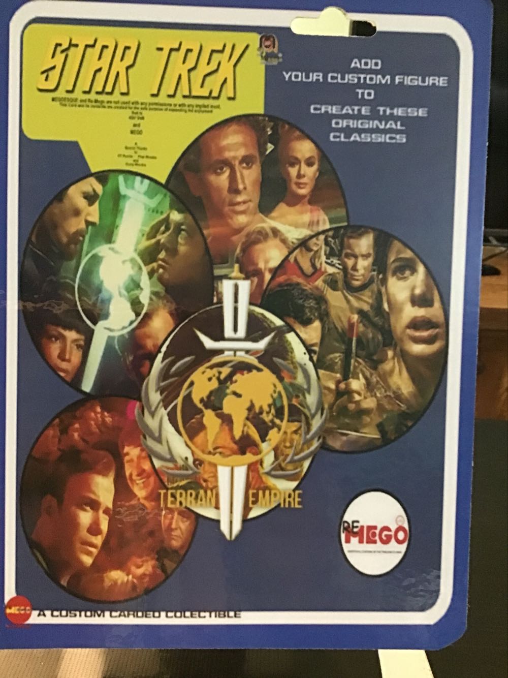 STAR TREK Security Officer - ReMego (Star Trek Terran Empire) action figure collectible - Main Image 2