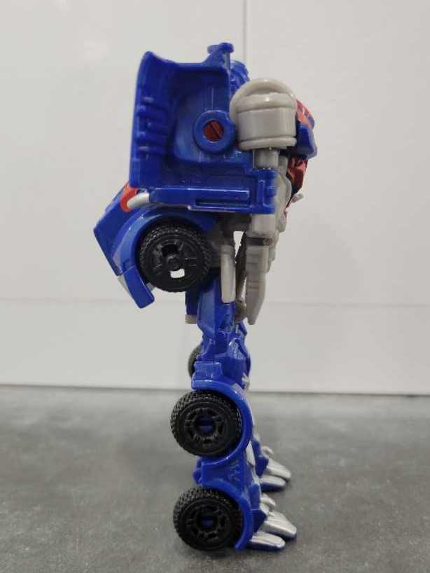 Optimus Prime One Step Changer Missing Right Arm - Hasbro (Age Of Extinction) action figure collectible - Main Image 3