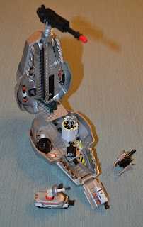 Godzilla Micro Battle Playsets - Godzilla VS. Mechagodzilla in Mechagodzilla Defense Base - Trendmasters (Godzilla) action figure collectible - Main Image 4