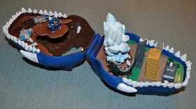 Godzilla Micro Battle Playsets - Godzilla VS. Spacegodzilla in Tokyo - Trendmasters (Godzilla) action figure collectible - Main Image 2