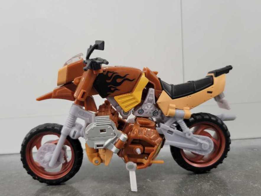 Horror THE MUNSTERS Lily Munster