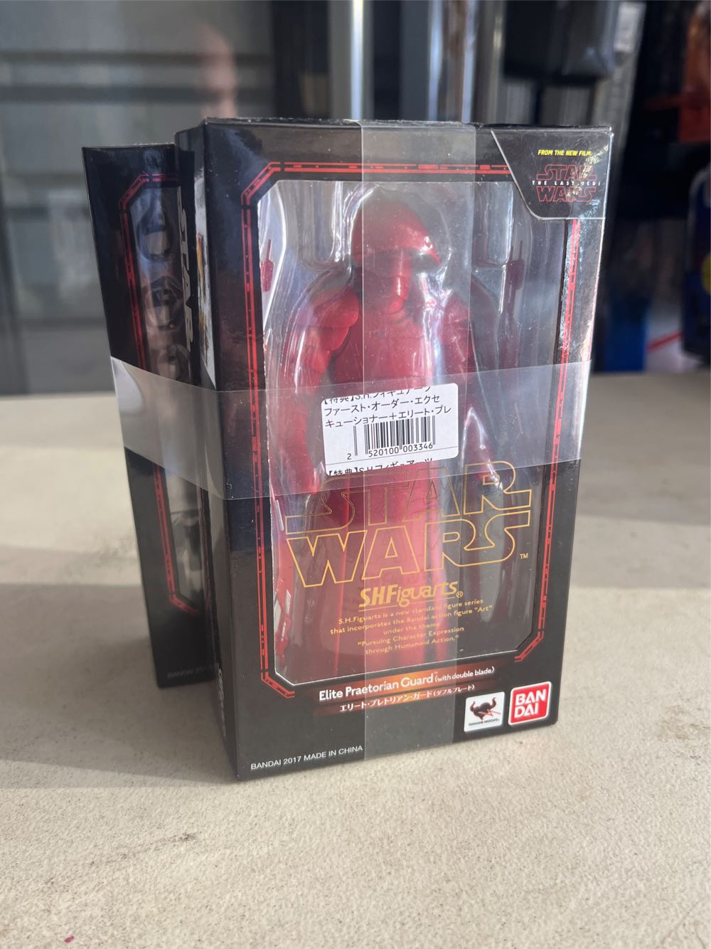Elite Praetorian Guard and First Order Executioner - Bandai S.H. Figuarts - Bandai S.H. Figuarts (The Last Jedi) action figure collectible - Main Image 2
