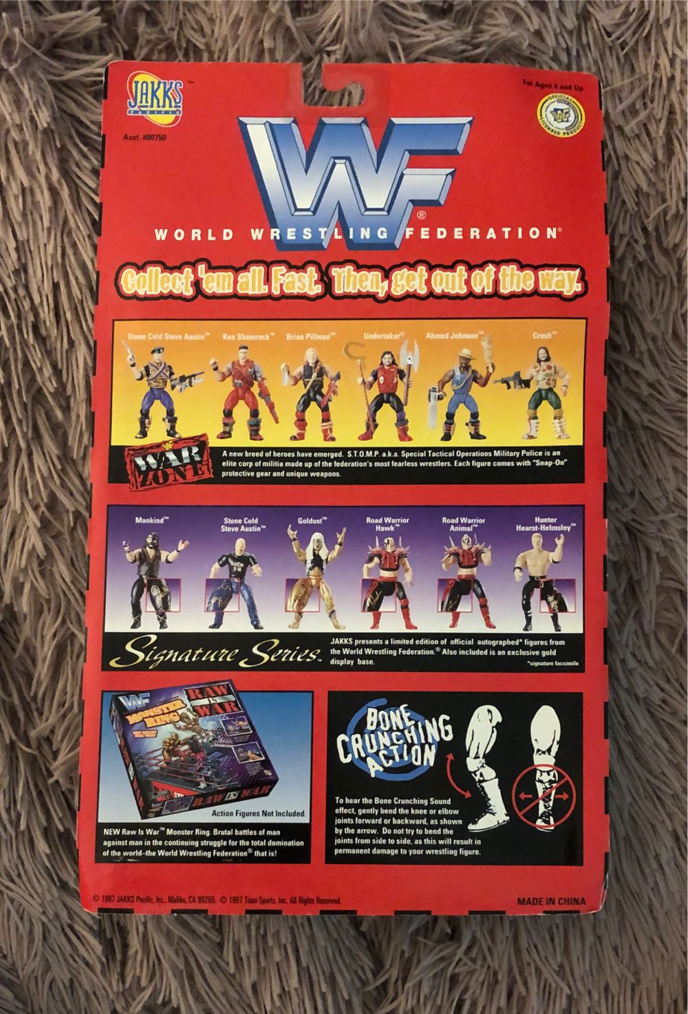 Undertaker (Basic) - Jakks Pacific (World Wrestling Federation Special Edition) action figure collectible [Barcode 039897807515] - Main Image 2