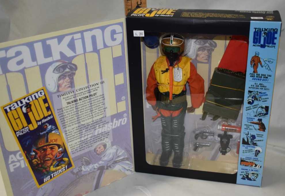 G.I. Joe Talking Action Pilot Timeless Collection III  action figure collectible [Barcode 076930576335] - Main Image 2