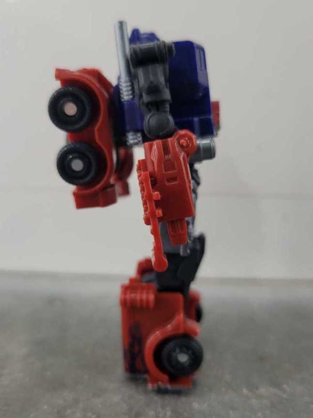 Optimus Prime Cyberverse Commander Missing Jet pack, two rifles, 3-D glasses (Preview Pack) - Hasbro (Dark Of The Moon) action figure collectible - Main Image 2