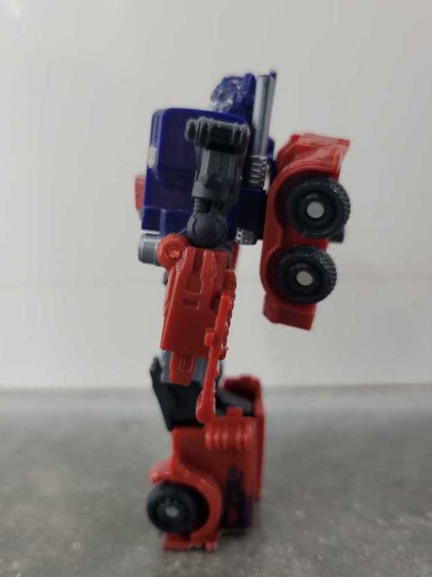 Optimus Prime Cyberverse Commander Missing Jet pack, two rifles, 3-D glasses (Preview Pack) - Hasbro (Dark Of The Moon) action figure collectible - Main Image 4