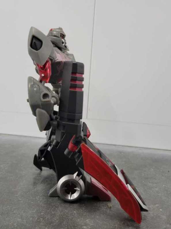 Megatron VS Optimus Prime The Battle Begins - Hasbro (Animated) action figure collectible - Main Image 3