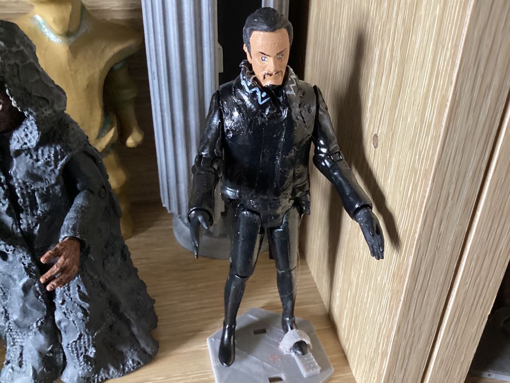 Diamond Select Toys Invincible: Dupli Kate Dlx Action Figure