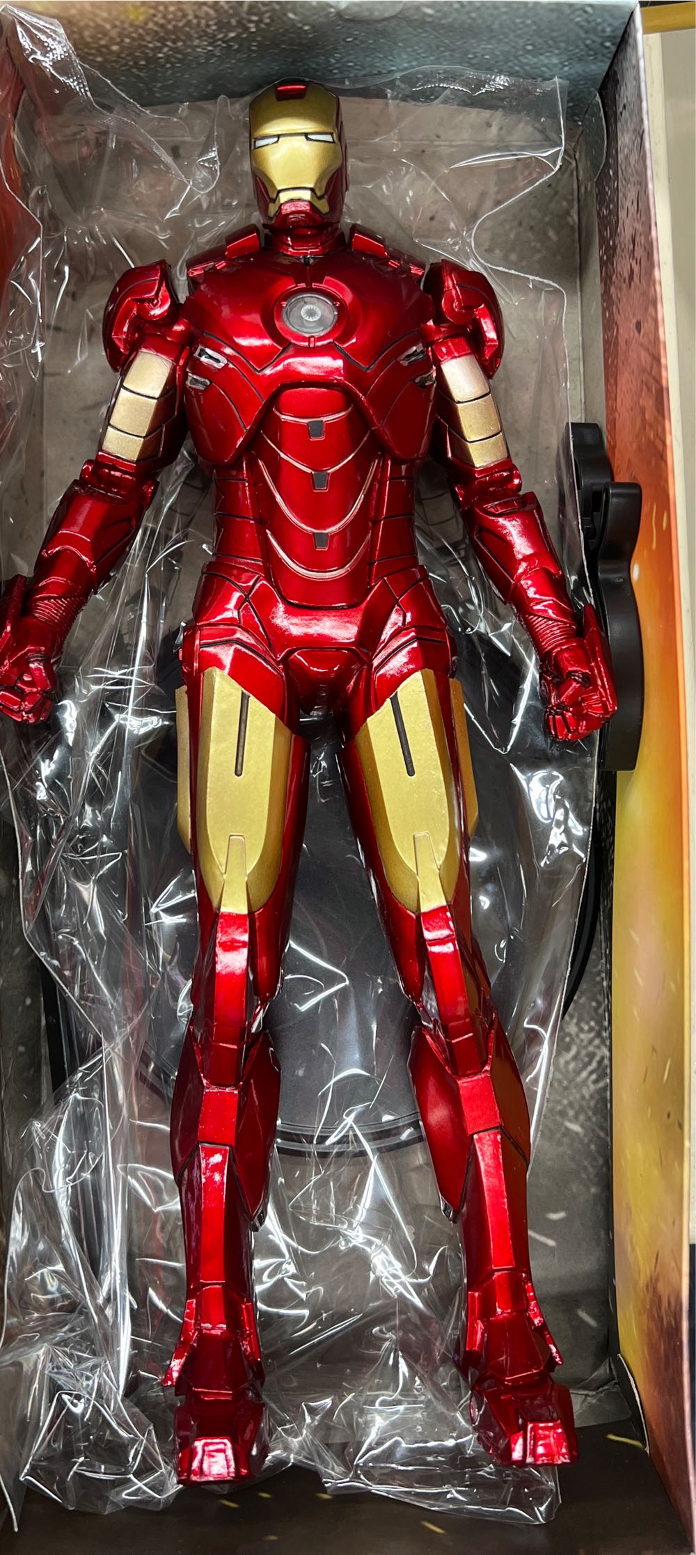 Marvel Avengers: Iron Man 2:  Iron Man Mark VII MK7 1/6th Scale PVC Figure Collectible Model Toy - Crazy Toys (Marvel Avengers/Superheroes) action figure collectible [Barcode 4936558222310] - Main Image 2