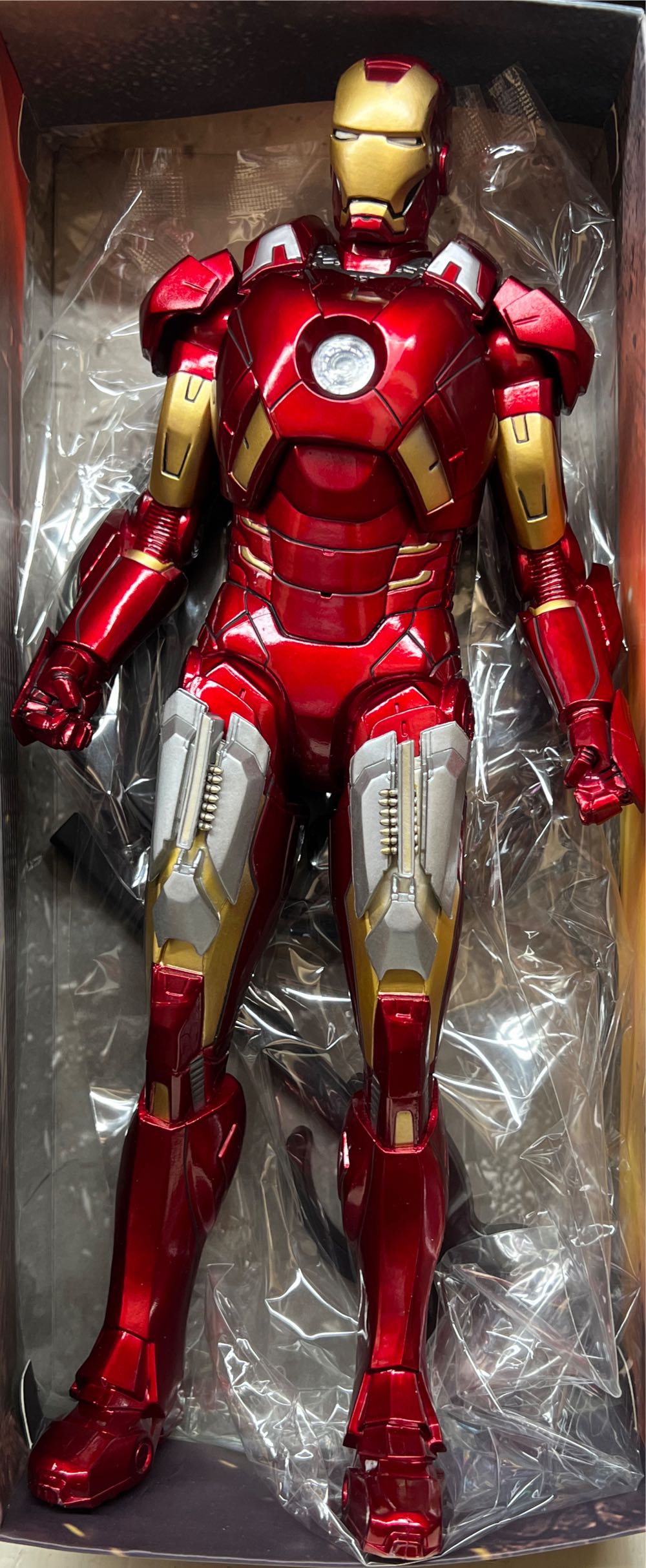 Crazy Toys Iron Man 1/6 Mark 7 (VII) - Crazy Toys (Iron Man) action figure collectible - Main Image 2