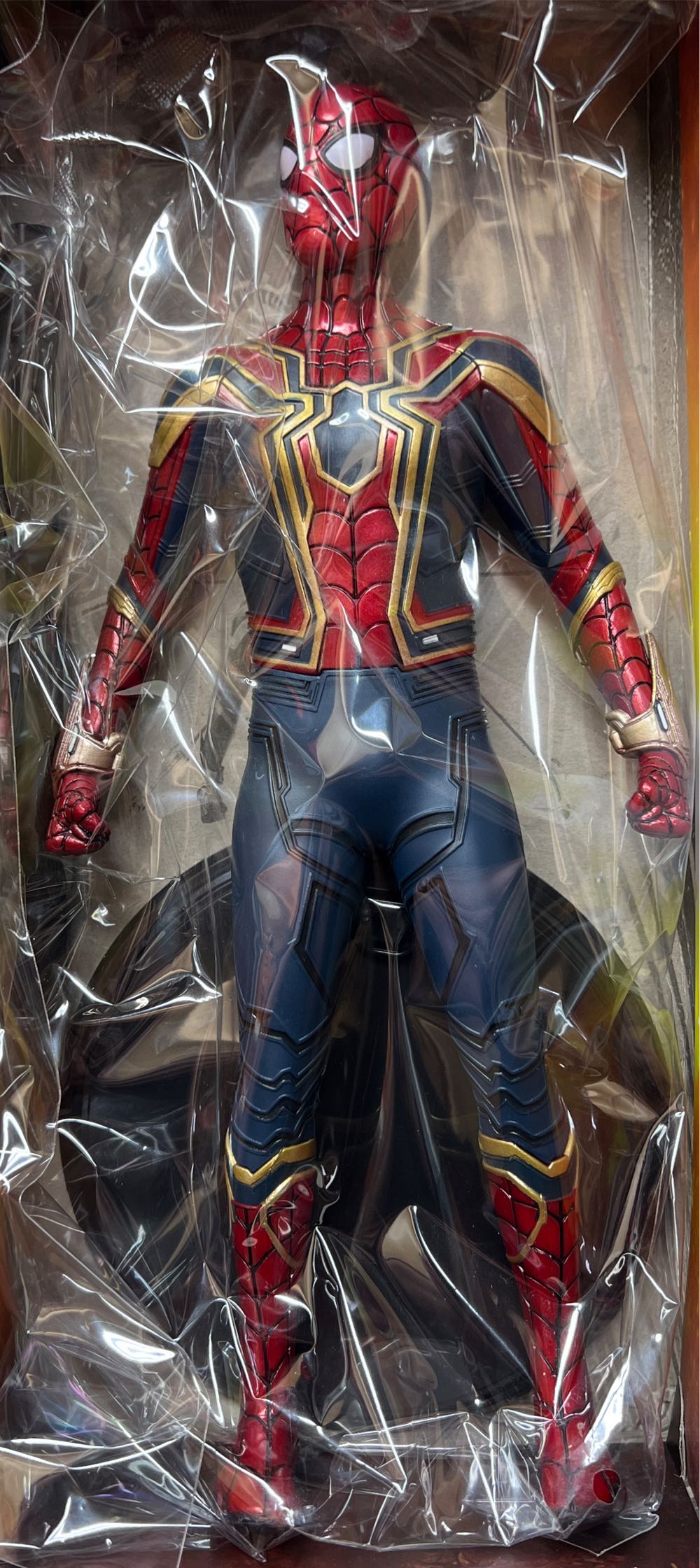 Crazy Toys Spider-Man Iron Spider 1/6 - Crazy Toys (Avengers Infinity War) action figure collectible - Main Image 2