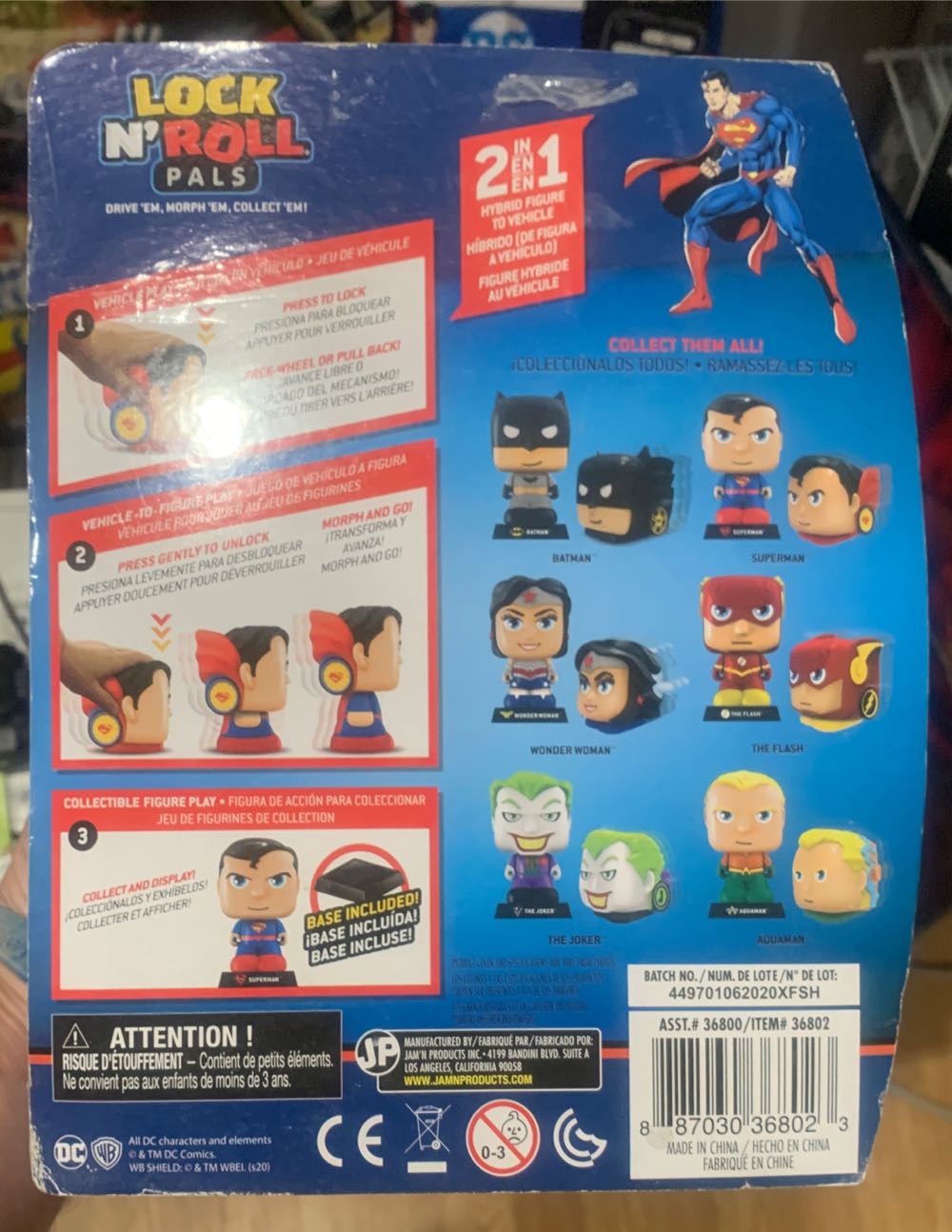 Superman  action figure collectible [Barcode 887030368023] - Main Image 2