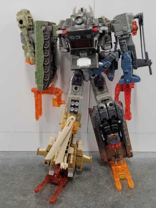 Bruticus Maximus - Hasbro (Revenge Of The Fallen) action figure collectible - Main Image 2