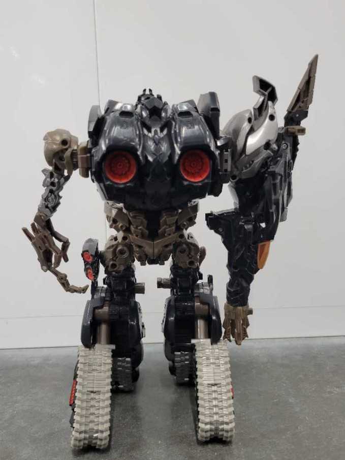 Megatron Shadow Command Missing Hip Piece And Missile - Hasbro (Revenge Of The Fallen) action figure collectible - Main Image 4