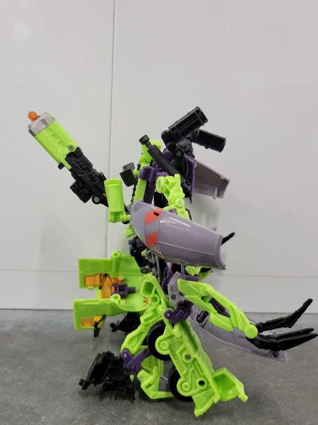 Mixmaster VS Hoist Back Road Brawl Toys"R"Us  - Hasbro (Revenge Of The Fallen) action figure collectible - Main Image 3